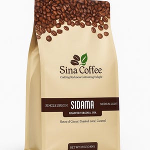 Könnte beinhalten: Ein beiger Beutel mit Sina Coffee mit gerösteten Kaffeebohnen oben. Der Beutel trägt den Text "Sina Coffee" und "SIDAMA" mit "Roasted Virginia, USA". Der Beutel enthält 340g Kaffee.