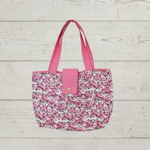 Pink Flowers Fabric Tote Bag, Summer Tote Bag, Vacation Tote, Mother&#39;s Day Gift, Weekend Bag, Beach Tote, Shopping Tote Bag, Work Tote