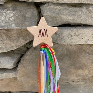 Personalized Wooden Star Wand / engraved star wand / fairy wand / birthday wand / party favor gift / magic wand / flower girl wand / Star