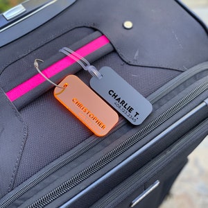 Etiqueta de equipaje acrílica personalizada, nombre grabado, nombre troquelado, etiqueta para mochila, etiqueta grabada, etiqueta de regalo