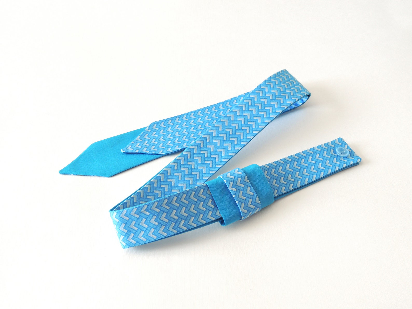 herringbone pattern tie