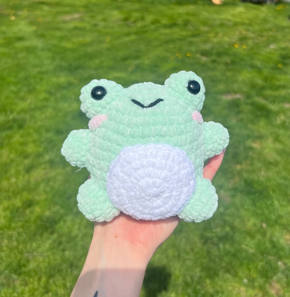 Crochet frog plushie - small crochet frog plushie - super soft frog stuffed  animal