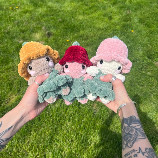 Mini flower sprite crochet plush dolls - cute flower fairy style doll - super soft crochet plushie