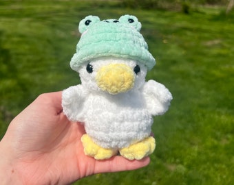 Mini baby duck in frog hat - super soft crochet plushie- duckling plushie