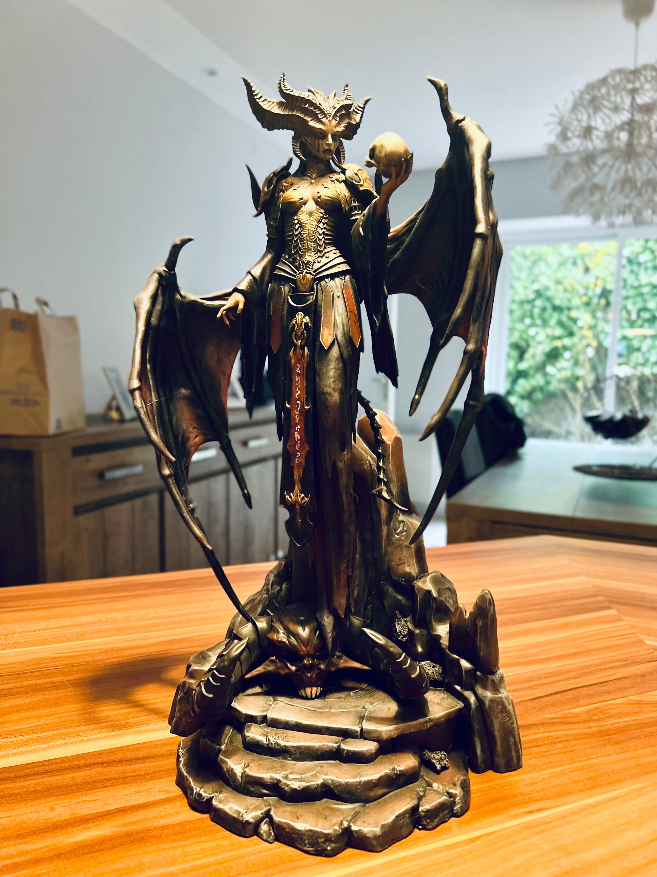 statuette Lilith Diablo 4