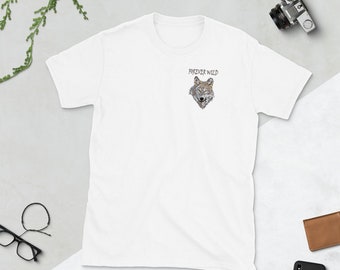 T-shirt Wolf, T-shirt Forever Wild Wolf, Wolf TShirt, Wolf Tee, Wildlife Shirt, T-shirt faune, Unisexe TShirt, Wolf Graphic Design