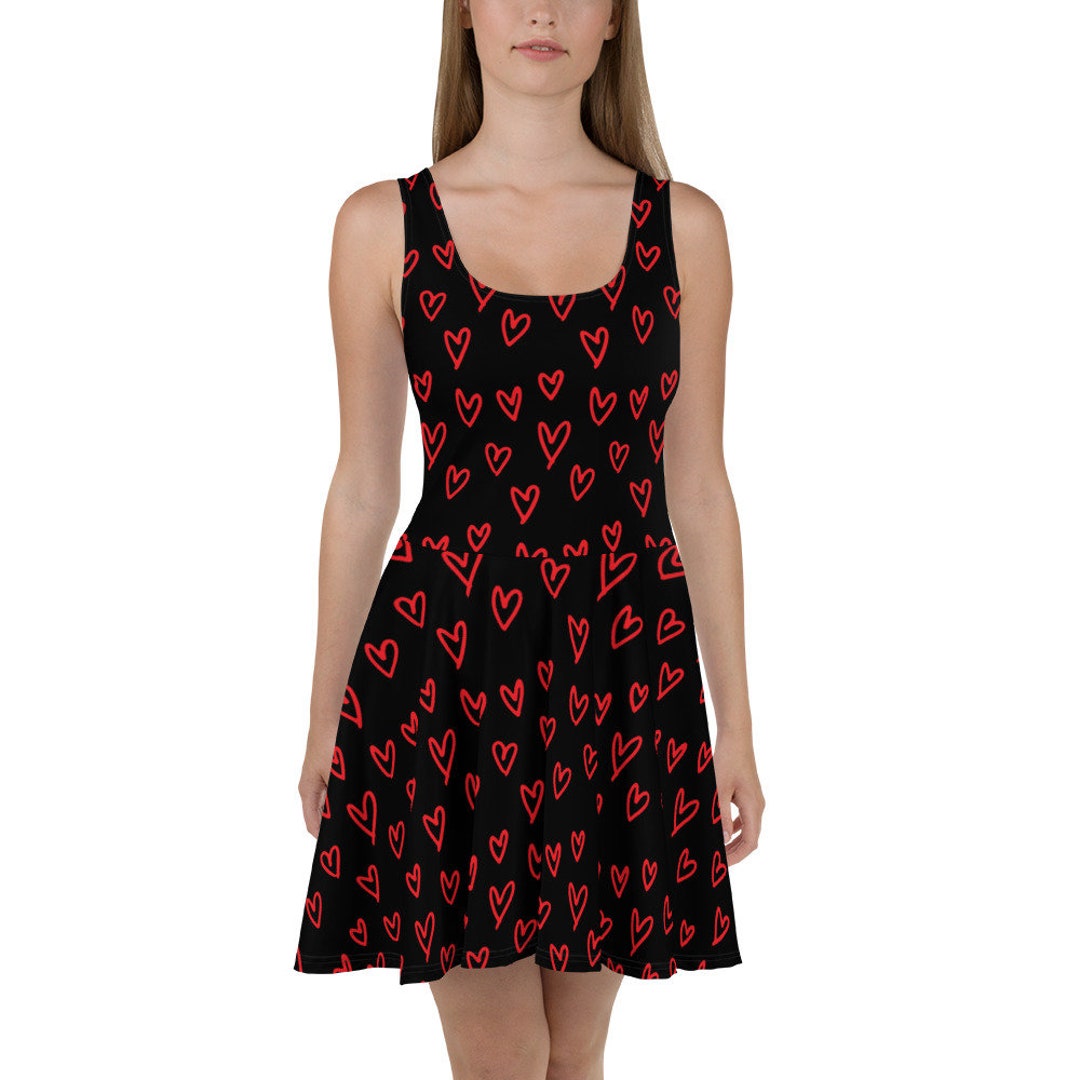 Abito a pieghe San Valentino nero con cuori rossi dal mio design. Abbigliamento di San Valentino. Etsy Italia