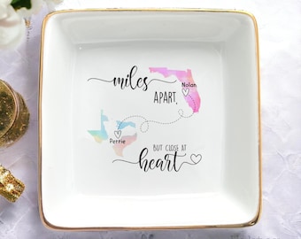 Personalized Sister Jewelry Dish-Miles Apart But Close At Heart Ring Dish-Long Distance Friendship Gifts For Best Friend-Map Trinket Dish