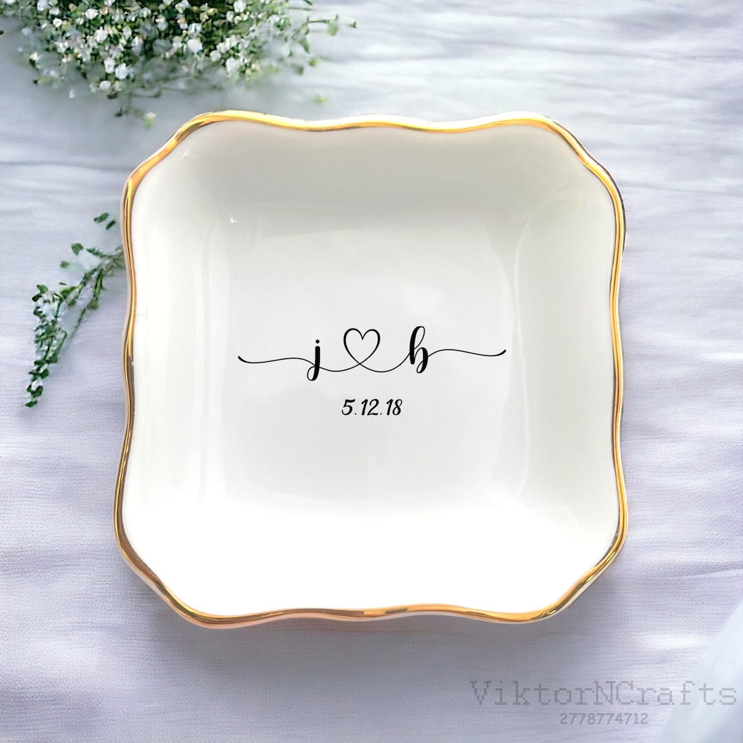 Personalized Engagement Ring Dish, Engagement Gifts for Couples, Wedding Anniversary Keepsake - Line Square 3.3"