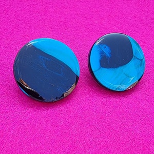 80&#39;s inspired black and blue earrings made with polymer clay and resin