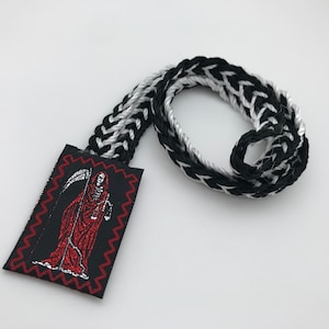 santa muerte escapulario kleur zwart/blanco
