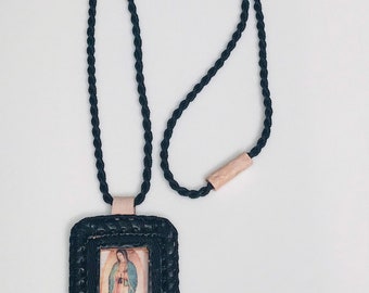 Virgen de Guadalupe Rosario Negro de Madera y Escapulario Cafe de la Virgen set