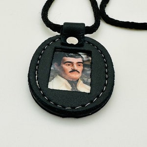 Jesús Malverde escapulario de piel color negro