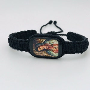 Pulsera De Virgen De Guadalupe Tejida Color Negra
