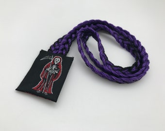 santa muerte escapulario color negro/morado