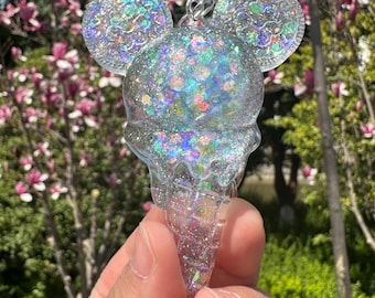 Iridescent Glitter Ice Cream Keychain: Dreamy Resin Charm