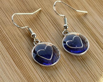 Deep Blue Resin Heart Earrings in Sterling Silver – Handmade Dangle Earrings – Romantic Gift for Her – Minimalist Silver Jewelry