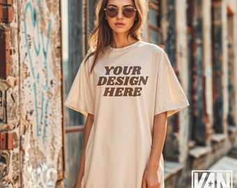 Comfort kleur C1717 ivoor mockup oversized ivoor buiten mockup model mockup trendy mock esthetische mockup wit gekleurd shirt