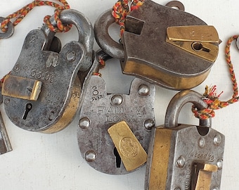 Vintage hangslot van messing en ijzer - groot