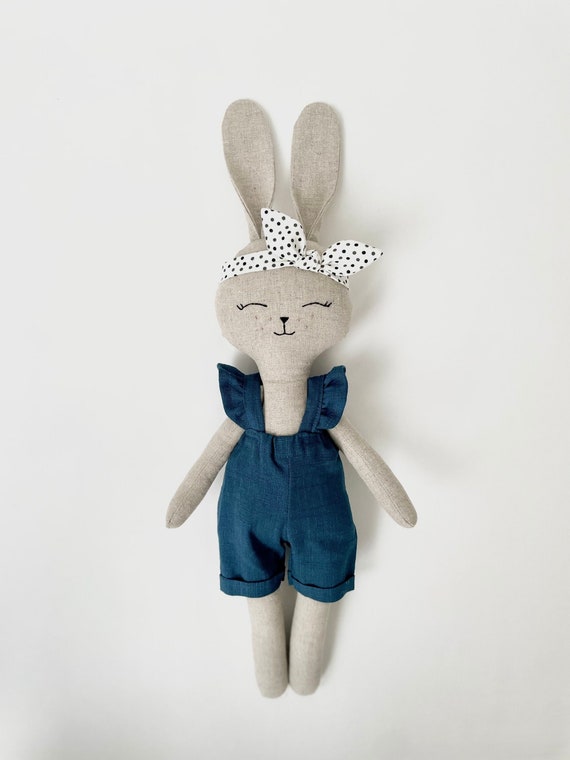 Jouet de lapin fait à la main avec personnalisation, poupée danimal en  peluche dhéritage, poupée de lapin en tissu, décor de pépinière, cadeau de  douche de bébé -  France