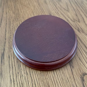 Mahogany Base Round