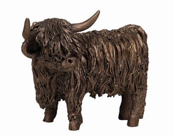 Vaca de las Tierras Altas de Frith de pie pequeña Veronica Ballan VB075