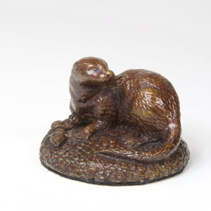 Otter Solid Bronze Unique Bronze