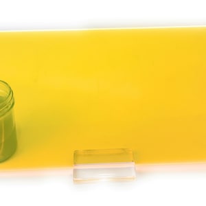 Zachwycające szczegóły Fluorescencyjny żółty arkusz akrylowy 12 x 20 cali, grubość 1/8 cala lub 3 mm, przezroczysty pleksiglas, gotowy do użycia w Glowforge