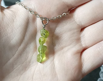 Raw Dainty peridot necklace, genuine natural green gemstone pendant, tumble stone, crystal healing, august birthstone, birthday, gift her uk