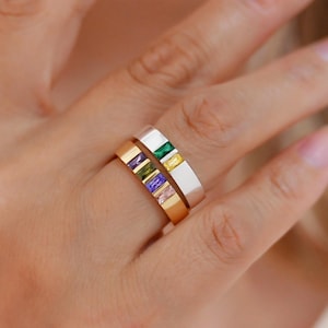 Personalized Family Birthstone Ring, Baguette Birthstone Ring, Custom Birthstone Jewelry, Mothers Grandma Ring, Birthday Gift, Gift for Mom