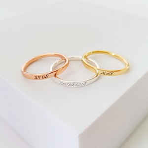 Anillo con nombre personalizado • Anillos apilables personalizados • Anillo grabado delicado • Anillo con inicial • Regalo para ella
