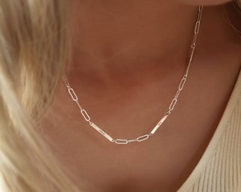 Collier barre noms multiples, collier nom de famille personnalisé, collier trombone, cadeau de Noël, cadeau personnalisé pour elle