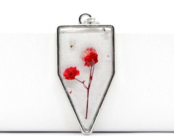 Resin pendant resin jewelery real flower pendant delicate necklace