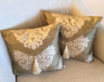 Stunning Printed Silk Pillow in Gold & Bronze, Flap with matching tassel, Damask pattern,  15x15in/38x38cm, down filled insert, zipper