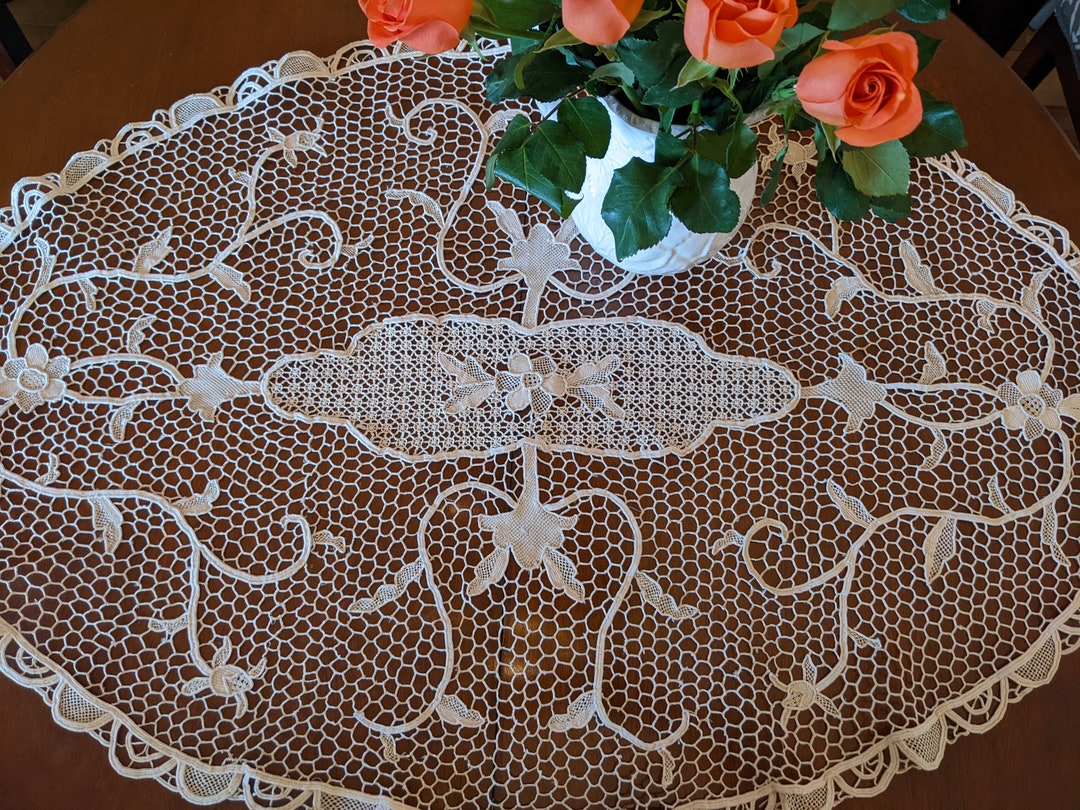 Italian Needle Lace Table Topper, Runner, Oval, Ecru, Doily 27x43in