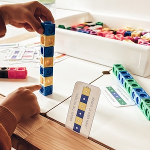 Cartes à motifs Snap Cubes, activité mathématique, cubes de construction