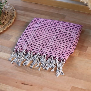 Turkish Beach Towel - Turkish Peshtemal Towel - Luxury - High-Quality - Hammam Towel - Lightweight Travel Towel - Fouta Towel - Gift Towels