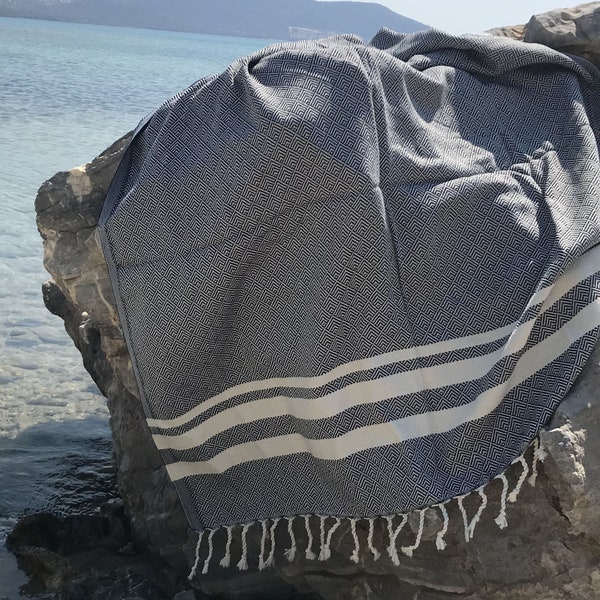 Turkish Beach Towel - Turkish Peshtemal Towel - Luxury - High-Quality - Hammam Towel - Lightweight Travel Towel - Fouta Towel - Gift Towels