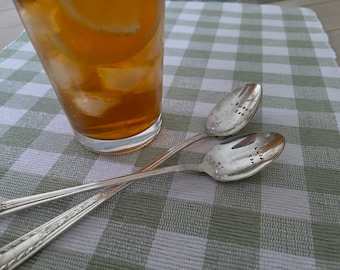 Cucharas largas vintage plateadas: té helado y té dulce estampados a mano (juego de dos)