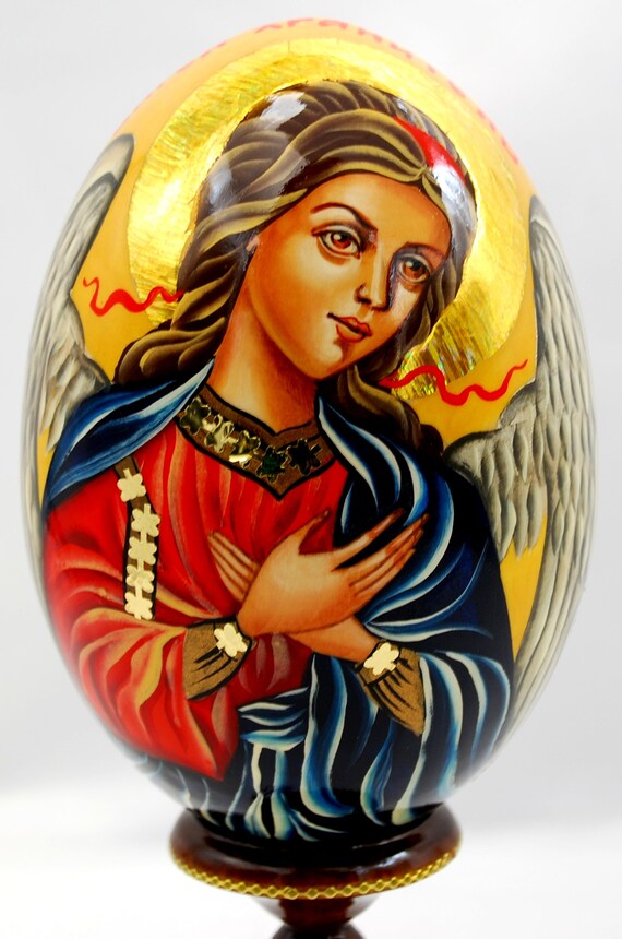 イースターエッグ　聖母子と聖ゲオルギオスの彫刻卵 イースターエッグ 聖母子と聖ゲオルギオスの彫刻卵 - メルカリ