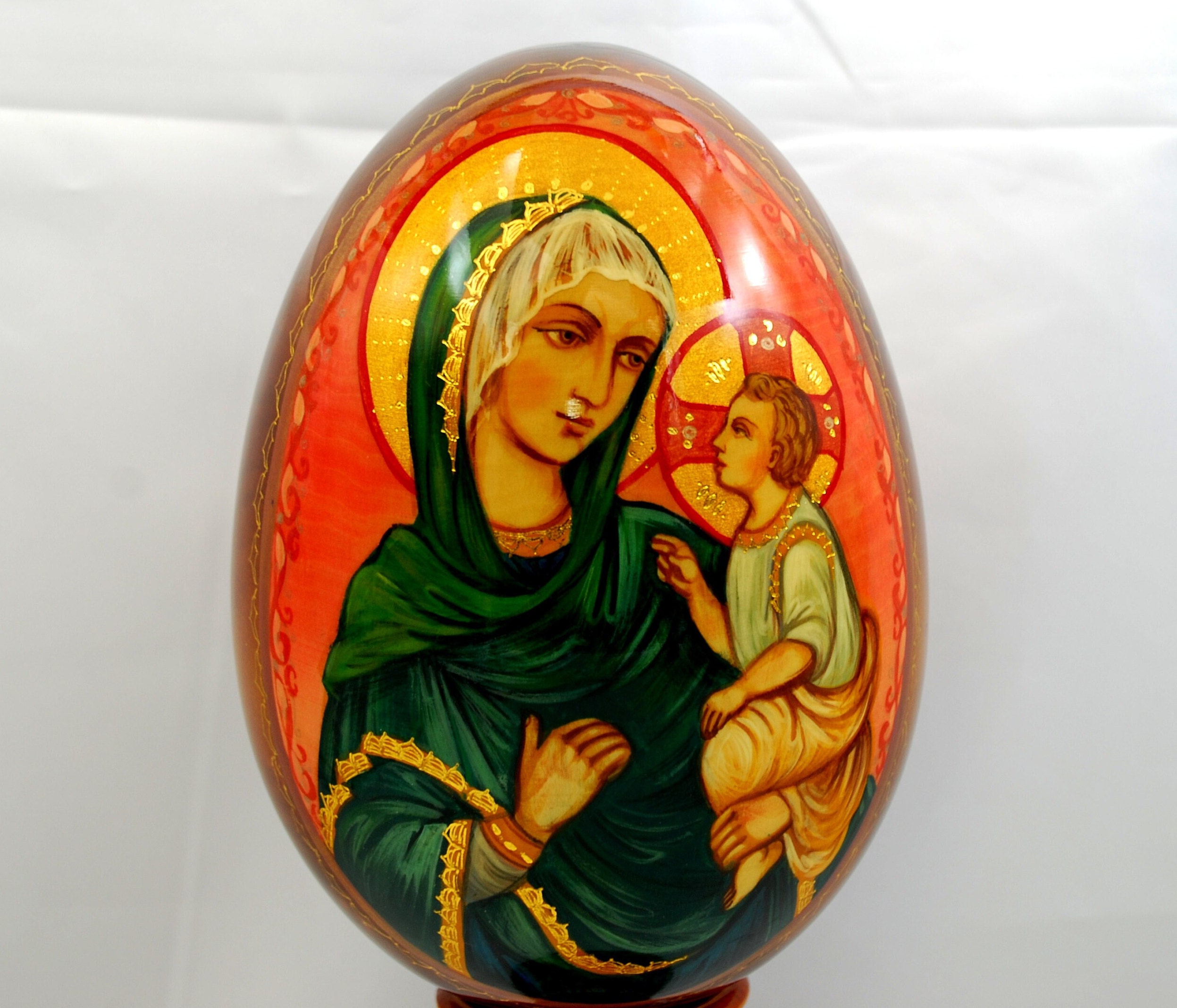 イースターエッグ 聖母子と聖ゲオルギオスの彫刻卵 イースター