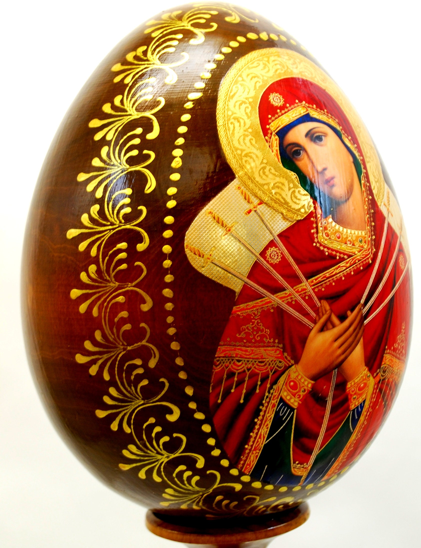 イースターエッグ　聖母子と聖ゲオルギオスの彫刻卵 イースターエッグ 聖母子と聖ゲオルギオスの彫刻卵 正教会の木製