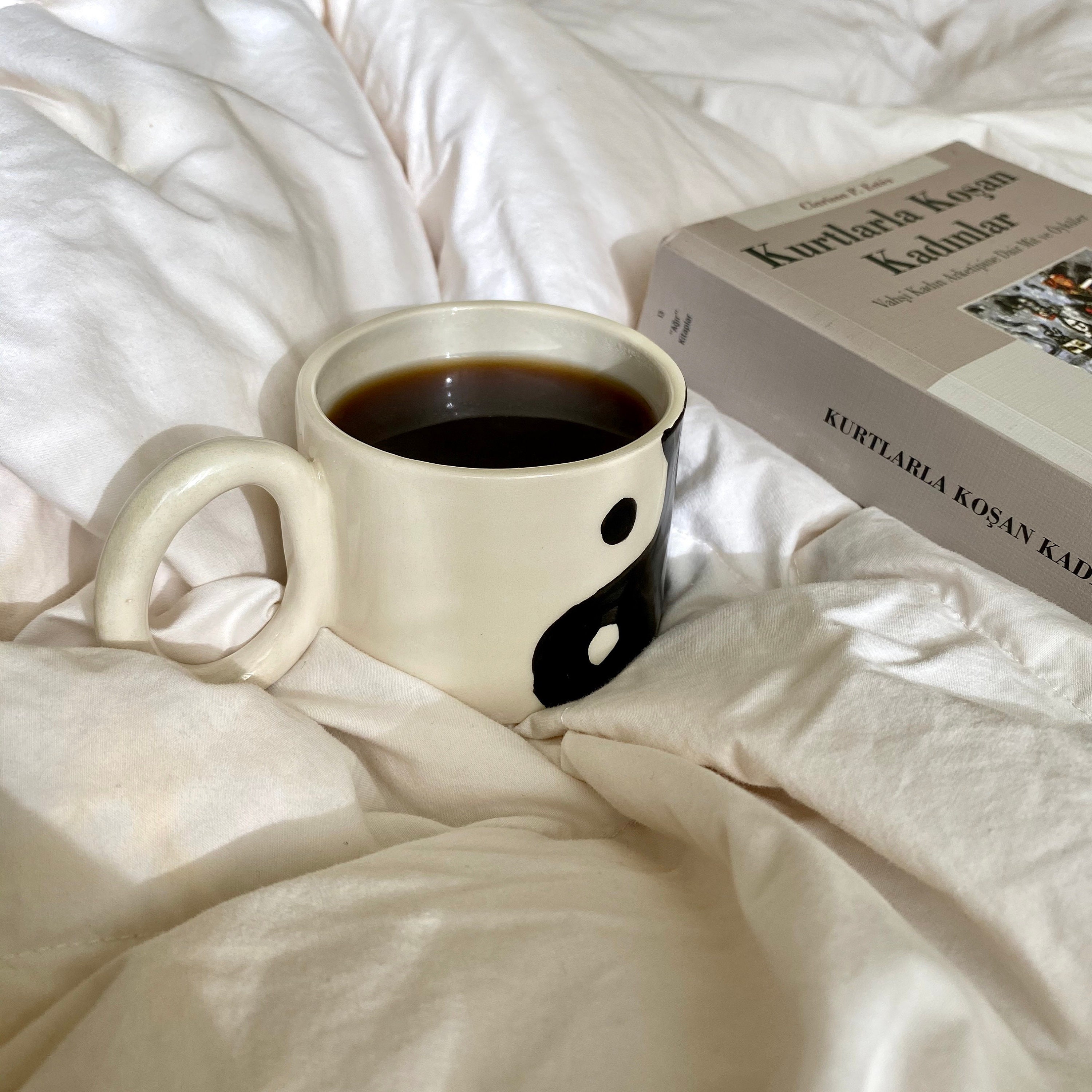 Tasse en Yin Yang Céramique Faite à La Main avec Poignée