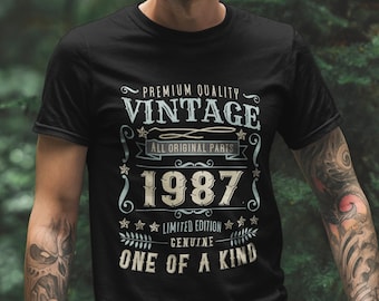 35th Birthday Varsity College Year 1984 Unisex T-Shirt Dad Father Grandad Gift 35th Birthday Varsity College Year 1984 Unisex T-Shirt Dad Father Grandad Gift