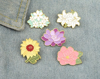 PRETTY PINK Beaded Sequin Applique Embroidery Flower Lily Star Pin Badge Brooch PRETTY PINK Beaded Sequin Applique Embroidery Flower Lily Star Pin Badge Brooch