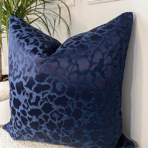 Navy Blue Leopard Print velvet Pillow Cover, Blue animal Velvet Pillow, throw pillow, accent cushion, toss pillow, Cheetah pillow covers,