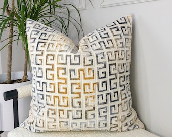 set federe moderne con greca e motivo , fodere per cuscini decorative artistiche moderne nere e dorate, 45.72x45.72 cm, decorazione versatile per e soggiorno, scelta regalo per cuscini decorativi | Su