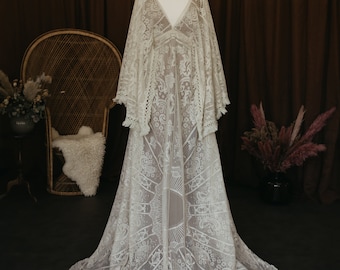LUNA -Boho Wedding Gown, Reclamation Lace Wedding Dress, Maternity Photoshoot Bohemian Dress, Boho Wedding Dress, Wedding Dress With Sleeves