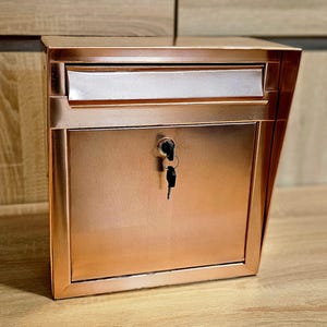 Wall mounting copper mailbox, Malibu regular.