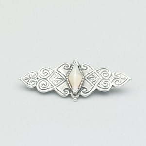 Sterling silver 925 brooch vintage handmade carved design with stone ivory